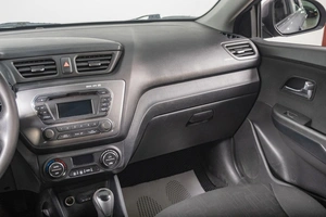 Седан Kia Rio 2012 года, 929000 рублей, Томск