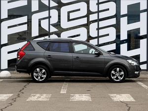 Универсал Kia Ceed 2011 года, 920000 рублей, Краснодар