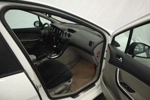 Хэтчбек Peugeot 308 2011 года, 590000 рублей, Курск