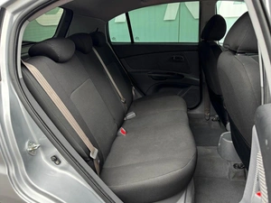 Хетчбэк Kia Rio 2011 года, 599000 рублей, Кропоткин