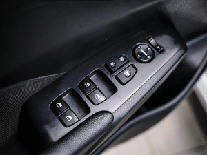 Седан Hyundai Solaris 2017 года, 1229000 рублей, Красноярск