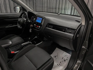 Внедорожник Mitsubishi Outlander 2020 года, 1970000 рублей, Красноярск
