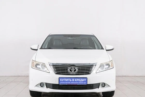 Седан Toyota Camry 2014 года, 1799000 рублей, Красноярск