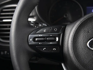 Седан Kia Rio 2020 года, 1450000 рублей, Омск