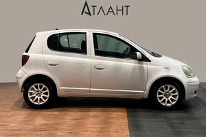 Хетчбэк Toyota Vitz 2004 года, 449000 рублей, Красноярск