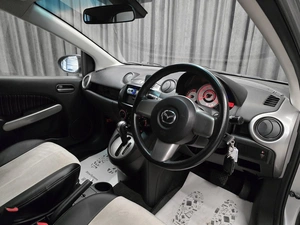 Хетчбэк Mazda Demio 2010 года, 680000 рублей, Красноярск
