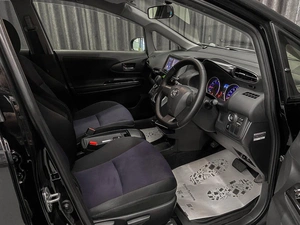 Минивэн Toyota Wish 2015 года, 1520000 рублей, Красноярск