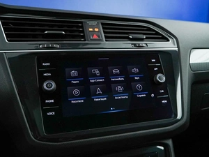 Внедорожник Volkswagen Tiguan 2021 года, 2370900 рублей, Москва
