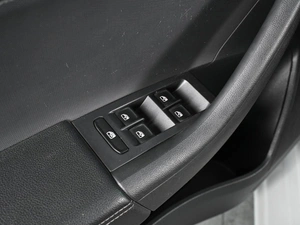 Лифтбек Volkswagen Polo 2021 года, 1719000 рублей, Аксай