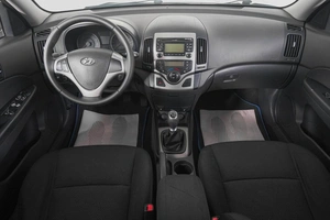 Хетчбэк Hyundai i30 2011 года, 549000 рублей, Кемерово