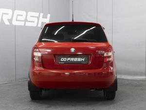 Хетчбэк Skoda Fabia 2009 года, 560000 рублей, Омск