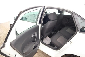 Седан Volkswagen Polo 2015 года, 949000 рублей, Обнинск