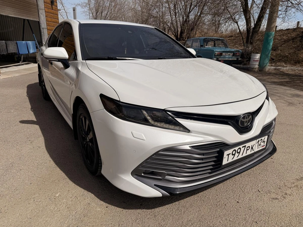 Седан Toyota Camry 2018 года, 2650000 рублей, Сосновоборск