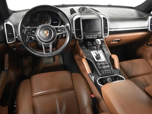 Внедорожник Porsche Cayenne 2017 года, 4212000 рублей, Казань
