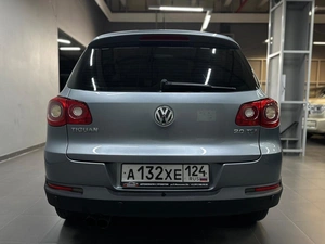 Внедорожник Volkswagen Tiguan 2009 года, 1047000 рублей, Красноярск