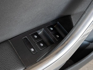 Хетчбэк Opel Astra 2012 года, 895000 рублей, Краснодар