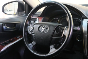 Седан Toyota Camry 2013 года, 1599000 рублей, Омск