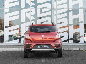 Хетчбэк Renault Sandero Stepway 2015 года, 920000 рублей, Краснодар