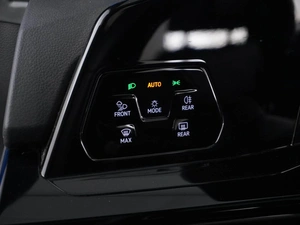Хетчбэк Volkswagen Golf 2022 года, 3198444 рублей, Москва