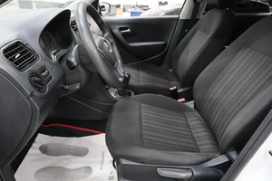 Седан Volkswagen Polo 2017 года, 949000 рублей, Омск