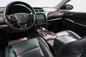 Седан Toyota Camry 2016 года, 2199000 рублей, Новосибирск