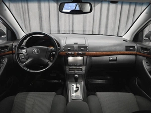 Седан Toyota Avensis 2008 года, 949000 рублей, Красноярск