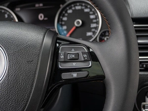 Внедорожник Volkswagen Touareg 2014 года, 2400000 рублей, Краснодар