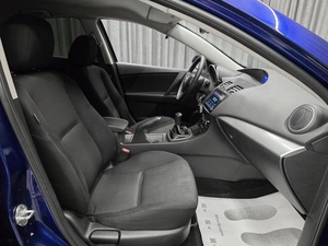Седан Mazda 3 2011 года, 829000 рублей, Красноярск