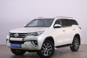 Внедорожник Toyota Fortuner 2019 года, 4299000 рублей, Омск
