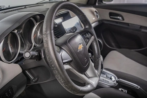 Седан Chevrolet Cruze 2011 года, 669000 рублей, Томск