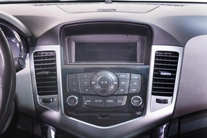 Седан Chevrolet Cruze 2010 года, 969000 рублей, Томск