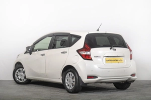 Хетчбэк Nissan Note 2017 года, 1049000 рублей, Томск