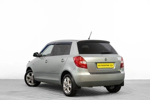 Хетчбэк Skoda Fabia 2012 года, 889000 рублей, Барнаул