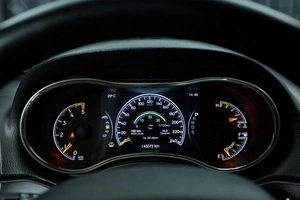 Внедорожник Jeep Grand Cherokee 2013 года, 2299000 рублей, Красноярск