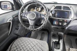 Внедорожник Toyota RAV4 2000 года, 699000 рублей, Барнаул
