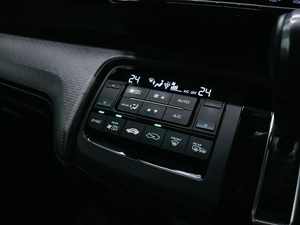 Минивэн Honda Stepwgn Spada 2016 года, 1850000 рублей, Красноярск