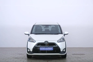Минивэн Toyota Sienta 2018 года, 1589000 рублей, Омск