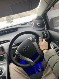 Лифтбек Toyota Prius 2013 года, 900000 рублей, Красноярск