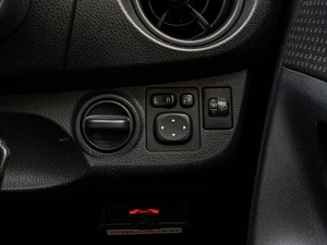 Хетчбэк Toyota Vitz 2019 года, 998000 рублей, Краснодар