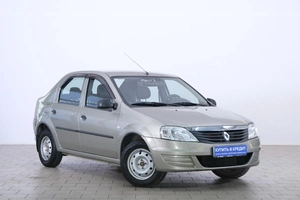 Седан Renault Logan 2011 года, 689000 рублей, Омск