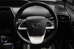 Лифтбек Toyota Prius 2016 года, 1629000 рублей, Новокузнецк