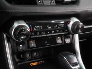 Внедорожник Toyota RAV4 2024 года, 4252000 рублей, Воронеж