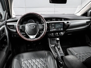 Седан Toyota Corolla 2013 года, 1079000 рублей, Кирилловка
