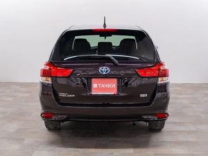 Универсал Toyota Corolla Fielder 2017 года, 1315000 рублей, Красноярск