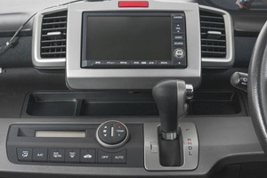 Минивэн Honda Freed 2010 года, 1059000 рублей, Кемерово