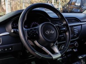 Седан Kia Rio 2018 года, 1500000 рублей, Большой Сочи
