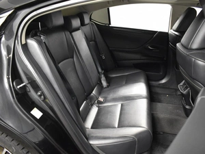 Седан Lexus ES 2018 года, 3463100 рублей, Казань