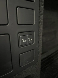 Внедорожник Land Rover Discovery 2017 года, 3787000 рублей, Солонцы