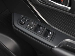 Внедорожник Toyota C-HR 2018 года, 1780000 рублей, Омск