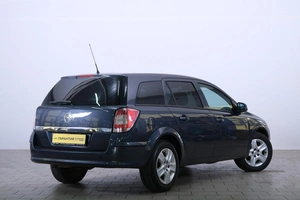 Универсал Opel Astra 2010 года, 699000 рублей, Омск